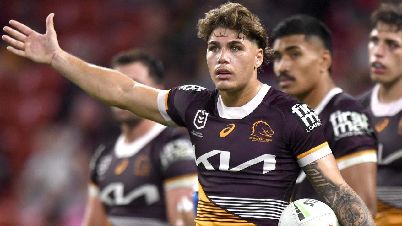 NRL 2024: Reece Walsh instructed to calm down by coach Kevin Walters in ...