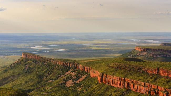 A region of great beauty, the Kimberley is about 400,000 square kilometres in area but only has a population of 35,000.