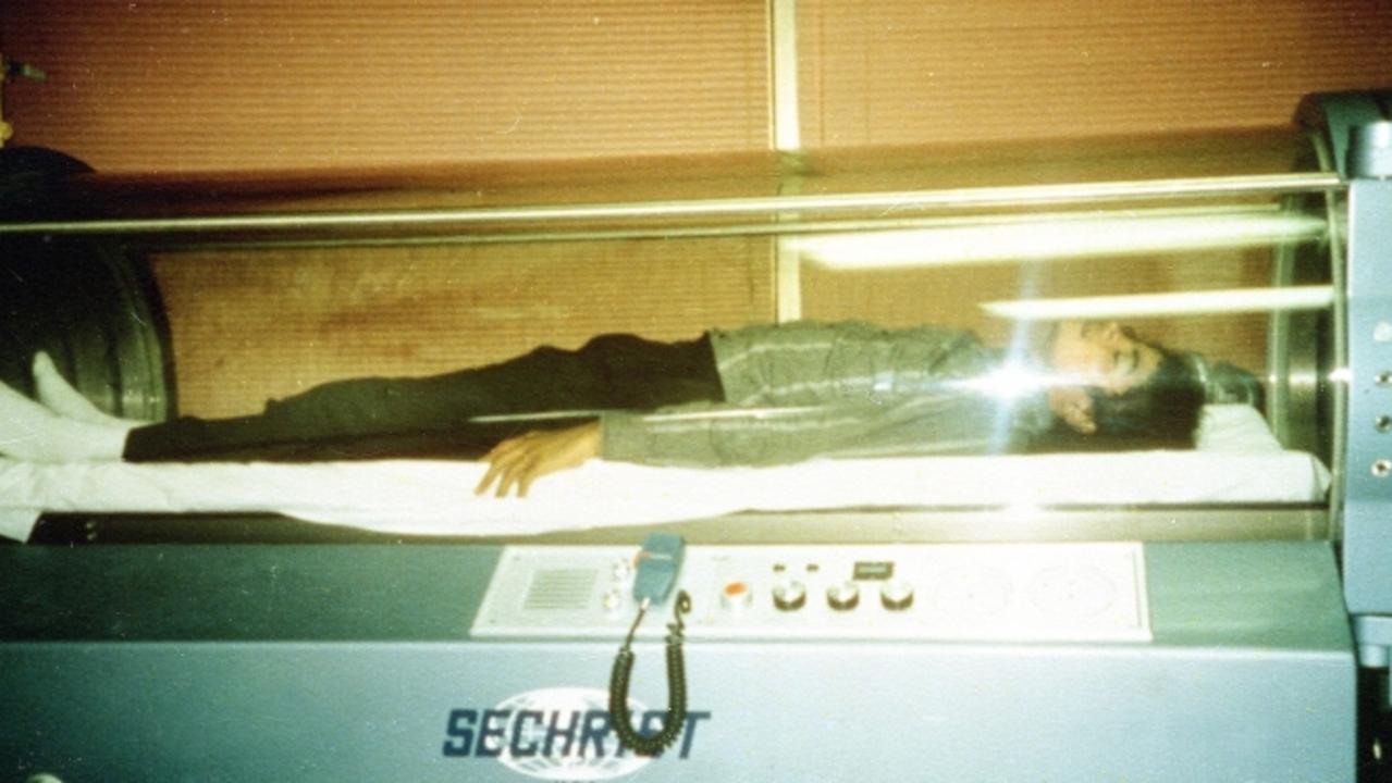 Michael Jackson pictured in 1986 inside a hyperbaric oxygen chamber. Picture: Associated Press