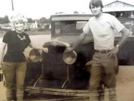 USA singer Dolly Parton and husband Carl Dean in their young years in Nashville in the early 70s.