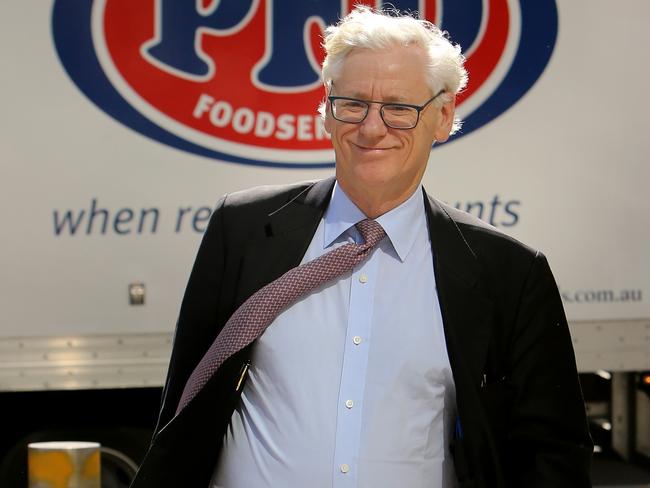 21/11/2019: Bruce McWilliam, Network Seven's commercial director arrives for the Harold Mitchell v ASIC case at the Federal Court, in Melbourne. Stuart McEvoy/The Australian.