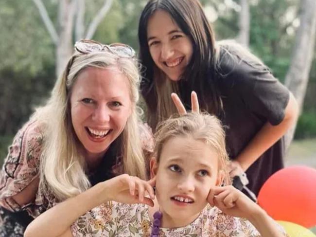 Marie-Louise Willis with her daughters Ash and Amy.