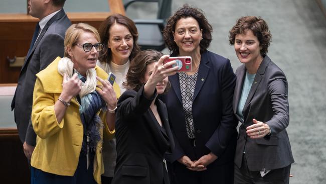 “Teal” independet MP's Zoe Daniel, Sohpie Scamps, Allegra Spender, Monique Ryan, Kate Chaney. Picture: NCA NewsWire / Martin Ollman