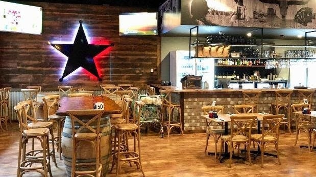 Another Lone Star Rib House restaurant in Queensland. The franchise is set out a Texan theme with a full service restaurant.