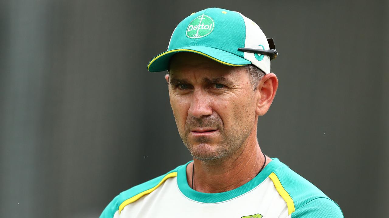 BRISBANE, AUSTRALIA - DECEMBER 06: Head Coach Justin Langer during an Australia Ashes squad practice session at The Gabba on December 06, 2021 in Brisbane, Australia. (Photo by Chris Hyde/Getty Images)