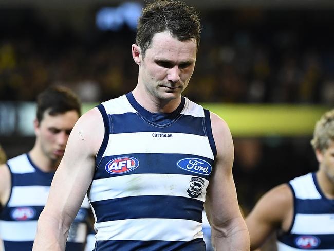 MELBOURNE, AUSTRALIA - SEPTEMBER 20: Patrick Dangerfield and his Cats  team mates look dejected after losing the AFL Preliminary Final match between the Richmond Tigers and the Geelong Cats at Melbourne Cricket Ground on September 20, 2019 in Melbourne, Australia. (Photo by Quinn Rooney/Getty Images)