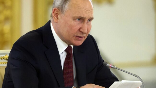 Former Russian security officer claims President Vladimir Putin is ...