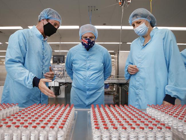 Prime Minister Scott Morrison (C) at the CSL vaccine manufacturing facility on February 12 in Melbourne. CSL is manufacturing Australia's AstraZeneca COVID-19 vaccines. Picture: Getty Images