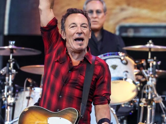 NO ON SALES FOR NEWS CORP USE ONLY MELBOURNE, AUSTRALIA - FEBRUARY 2: Bruce Springsteen and the E Street Band perform at AAMI Park on February 2 2017