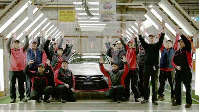 Toyota employees farewell the commemorative Camry. Picture: Supplied.