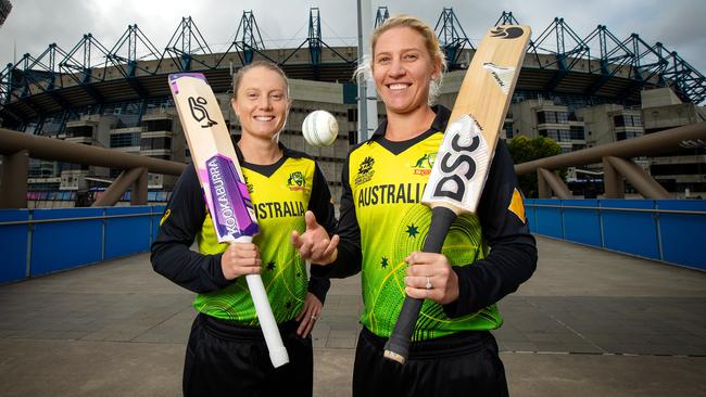 Alyssa Healy, left, and Delissa Kimmince at the MCG ahead of Sunday’s ICC Women’s T20 World Cup 2020 final against India. Picture: Mark Stewart