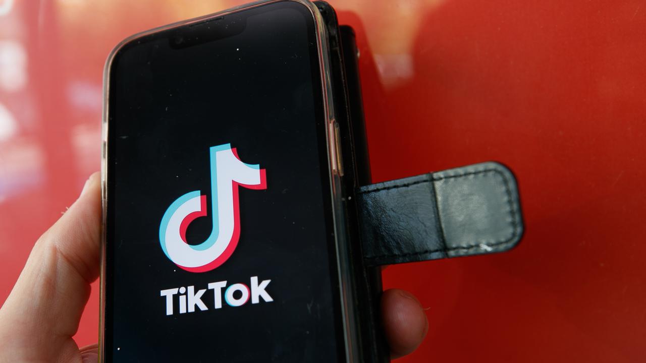 The government is looking to stop young Australians from accessing social media platforms such as TikTok Picture: NewsWire / Tim Pascoe