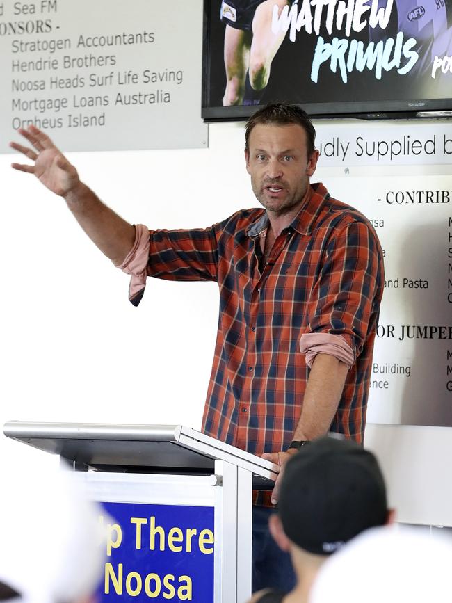 Matthew Primus speaks to the Power players in Noosa in 2018. Picture: Sarah Reed