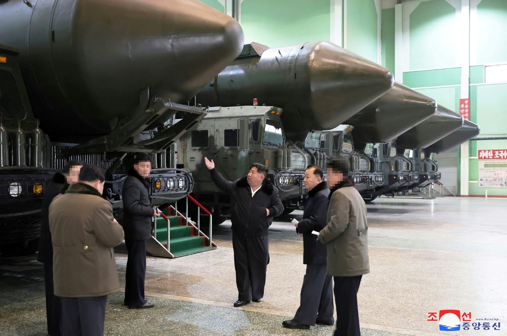 Korea Północna strzela pociskami artyleryjskimi w pobliżu wysp Korei Południowej