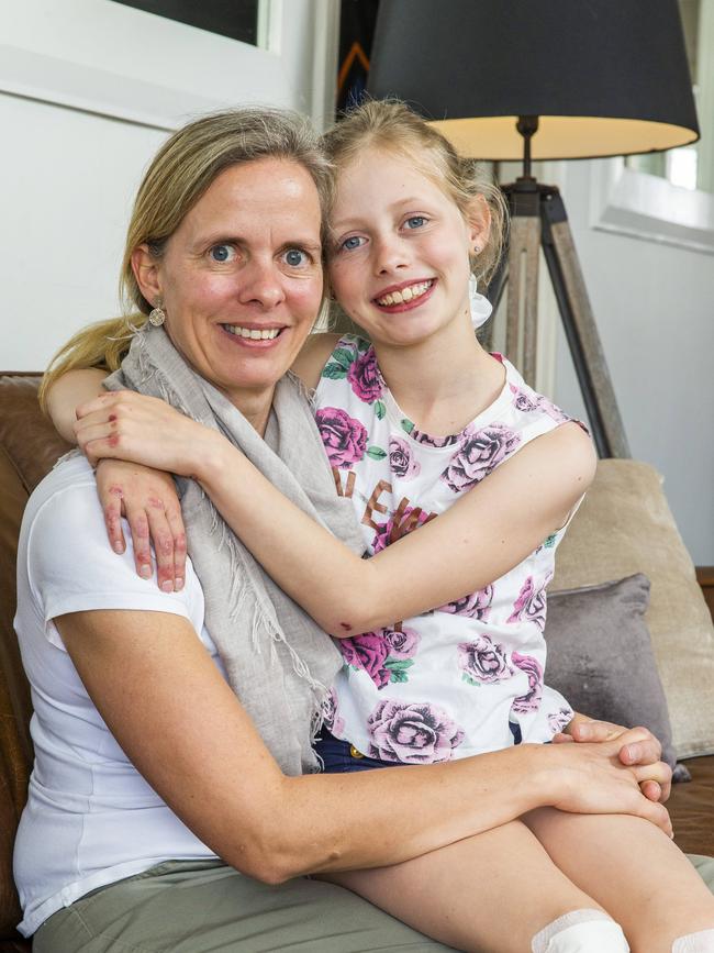 Nine-year-old Johanna Cleaver from Banyo and her mum Nadine are taking part in Bridge to Brisbane 2019 (AAP Image/Richard Walker)