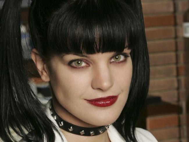 29/04/2008 TV: Actor Pauley Perrette as Forensics Specialist Abby Sciuto in TV show NCIS.