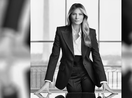 The official portrait of first lady Melania Trump was unveiled by the White House today.The image, released in black and white, was taken in the residence by photographer Régine Mahaux.