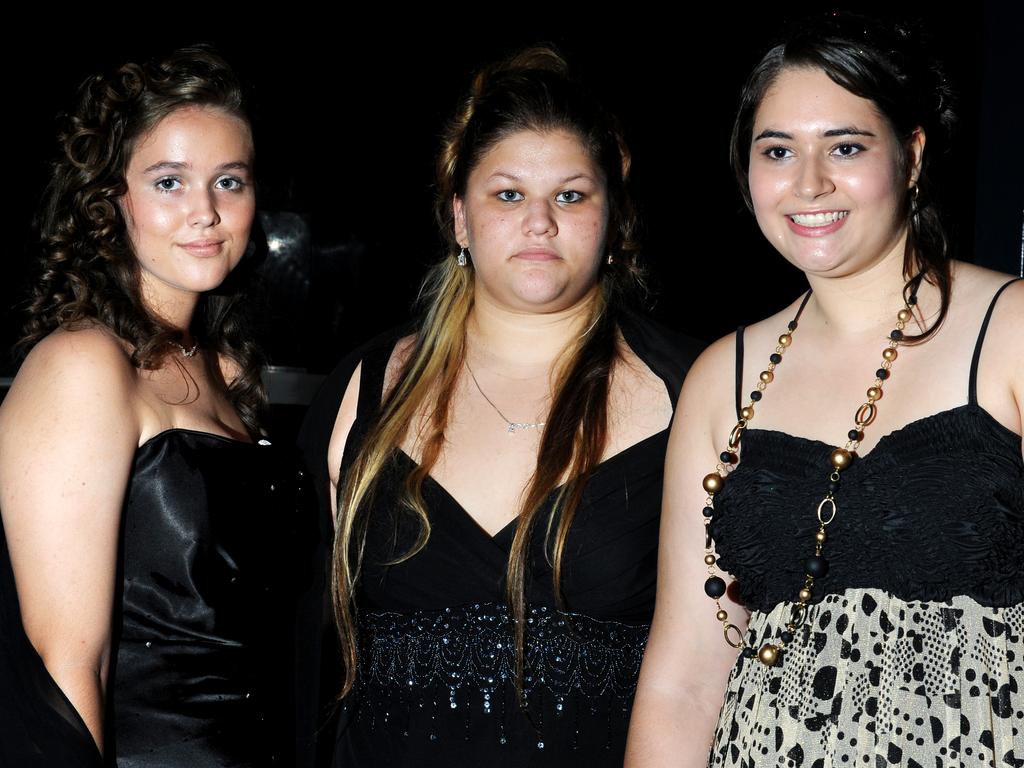 Clare Simpson, Jessica Sariago and Stephanie Brabham enjoy the 2009 Darwin High Formal at the Darwin Convention Centre. Picture: NT NEWS