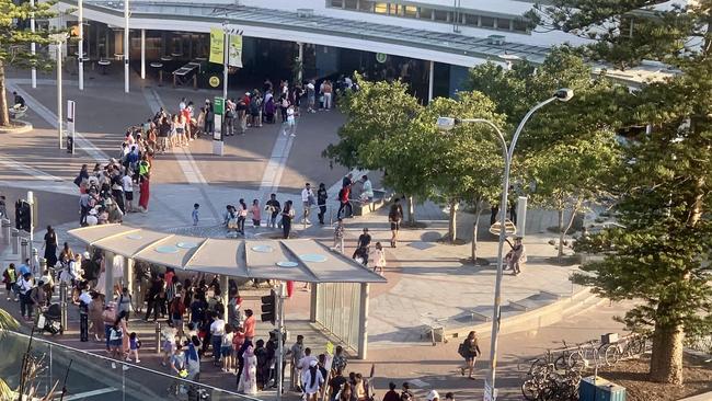 Queues for the F1 Manly to Circular Quay Ferry Service over the Christmas holiday period. Picture: Jenny Forster / Facebook.