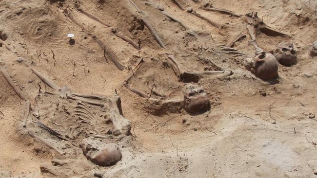 An international team of archaeologists has discovered a mass grave consisting of five full skeletons in the Abrolhos Islands off WA, the result of the shipwreck of the Batavia in 1629. Supplied