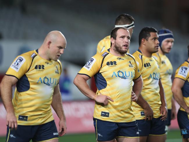 AUCKLAND, NEW ZEALAND - JULY 08: Ben Alexander of the Brumbies (C) looks on during the round 16 Super Rugby match between the Blues and the Brumbies at Eden Park on July 8, 2016 in Auckland, New Zealand. (Photo by Phil Walter/Getty Images)