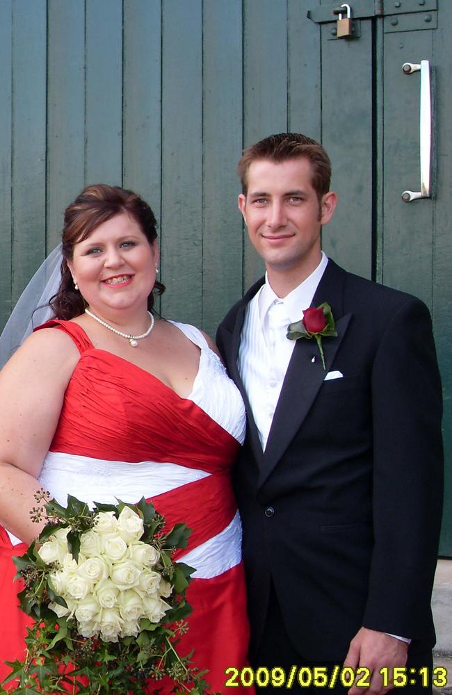 Tammy Schmidt 27yrs married Nathan Woodfield 27yrs at Workshops Rail Museum, Ipswich