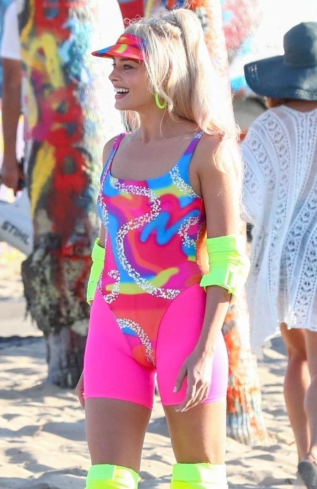 Robbie looked fabulous in neon lycra. Picture: The Daily Stardust / BACKGRID