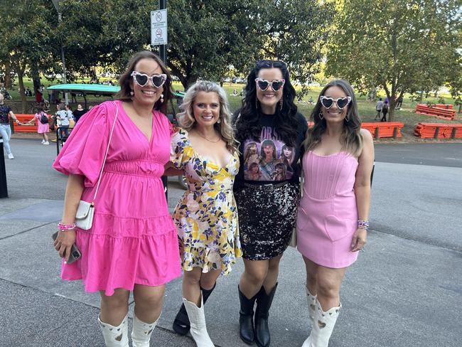Kelly Whaiths, Kendall McGlennon, Crystal Potter and Bec Sboro