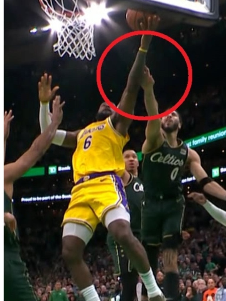 Celtics defeat Lakers in OT after controversial non-call
