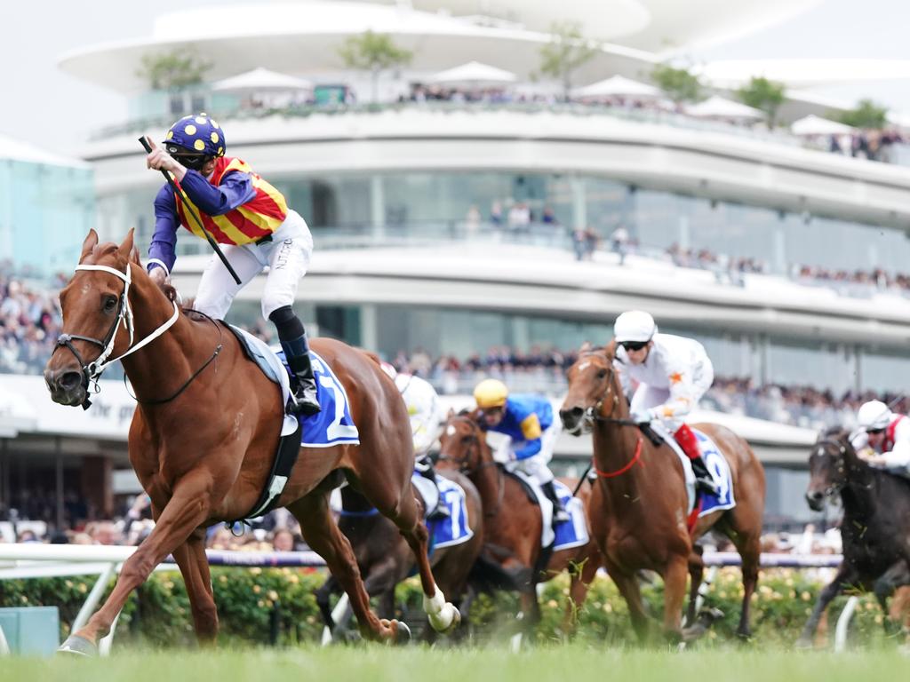 Jamie McDonald and Nature Strip combine to win the Darley Sprint Classic.