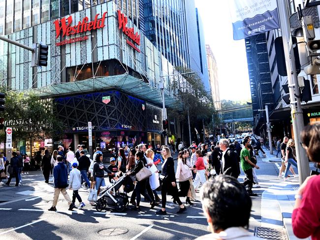 SYDNEY, AUSTRALIA - NewsWire Photos, May 6, 2023: Sydney-siders enjoy a sunny day for some shopping in the CBD ahead of the Federal Government releasing the full-year Budget on the 9 May,2023. Picture: NCA NewsWire / Jeremy Piper