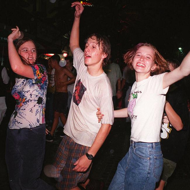School leavers in Cavill Avenue