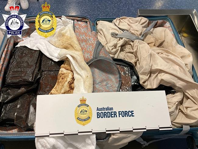 A New Zealand national is expected to appear before Downing Centre Local Court today (3 February, 2025) charged with allegedly importing 20kg of cocaine into Australia concealed in his luggage., , Australian Border Force (ABF) officers allegedly detected the illicit drugs on Saturday (1 February, 2025) after selecting the man, 21, for a baggage examination when he arrived at Sydney Airport on a flight from the United States., , They allegedly found 22 vacuum sealed packages of a white substance hidden in the man's suitcase.