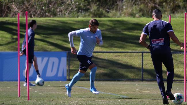 Milos Ninkovic returns to training. Picture: Peter Furst.