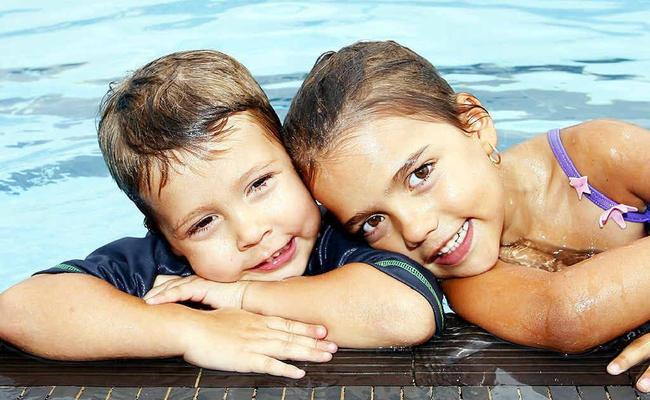 Kale, 4, and Georgia Carruthers, 5, from Ebbw Vale. Picture: Claudia Baxter