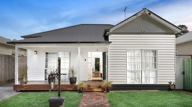 A weatherboard home at 8 Tait St, Footscray sold under the hammer.