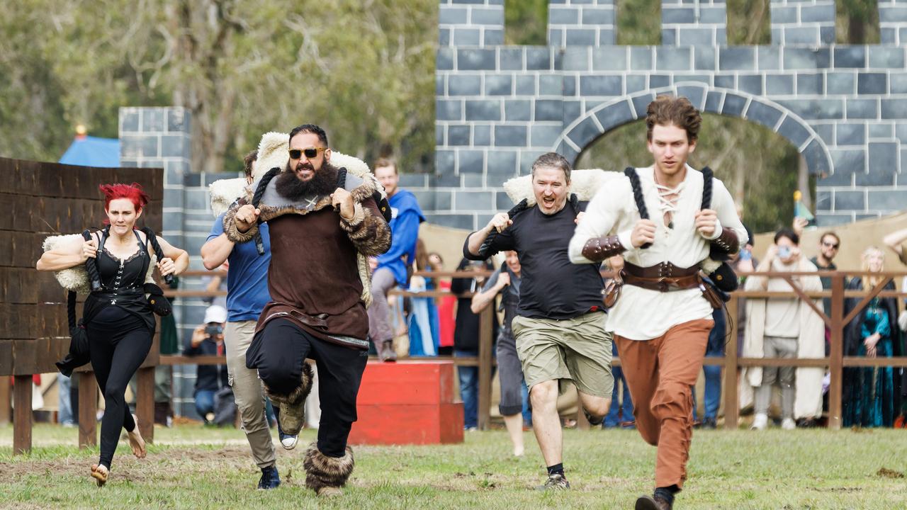 Gallery: Thousands flock to Abbey Medieval Festival | Townsville Bulletin