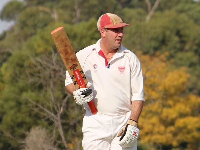 Lincoln Hepburn batting for Devon Meadows. Picture: Mick Floyd