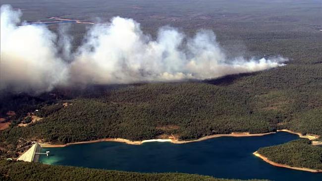 A﻿ bushfire emergency warning is in place for residents south of Perth as an out-of-control fire tears through the area. Waroona and Murray Shire residents have been told to evacuate now while 145 firefighters ﻿and volunteers battle the blaze. Picture: DFES