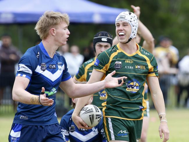 Cooper Henderson (R) shares a joke with Brothers. Photographer: Warren Gannon Photography