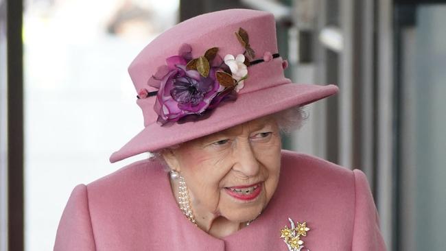 Queen Elizabeth has cancelled a planned trip to Northern Ireland on medical grounds, Buckingham Palace said.