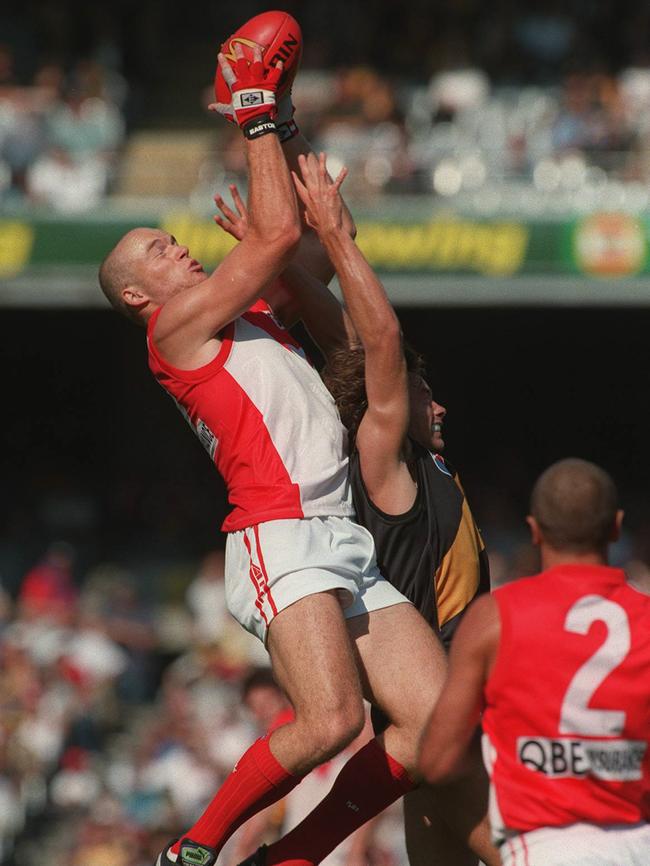 Stefan Carey in action for the Swans back in 1999.