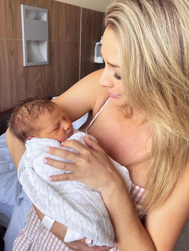 Anna Heinrich with her daughter Elle.