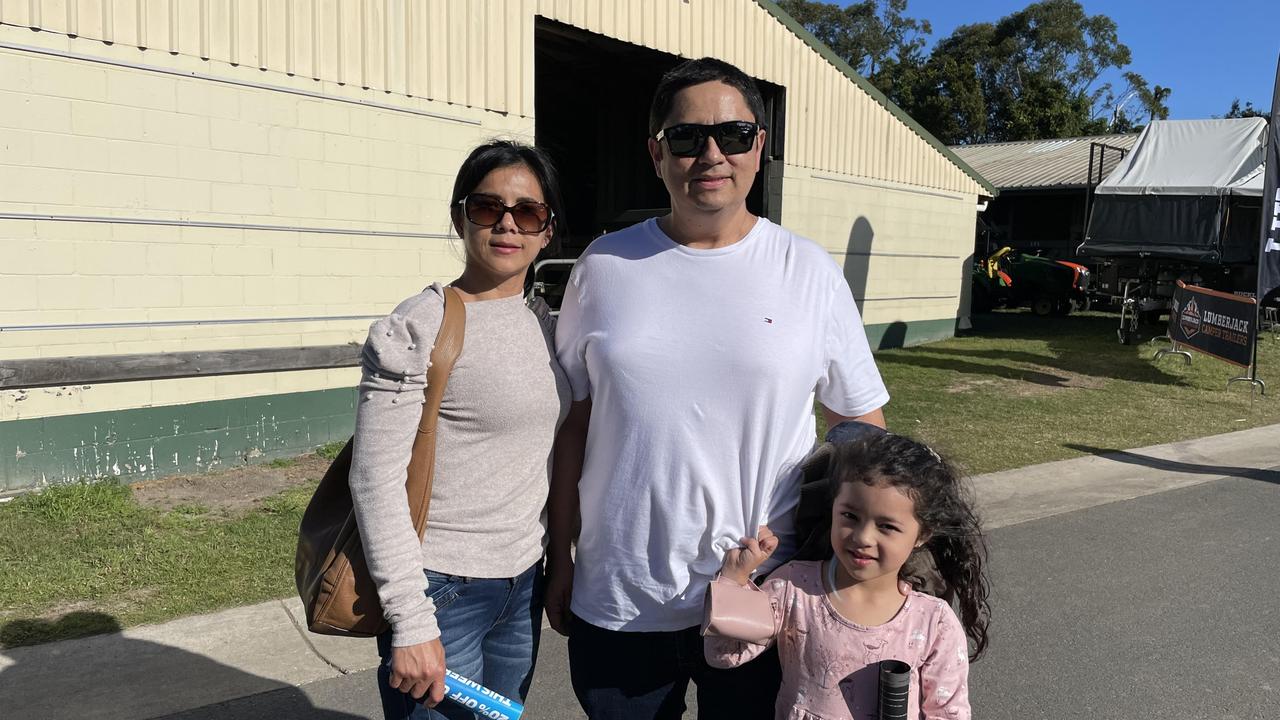 Helyana Benavides, left, and Edisson Benavides, right, with their daughter. Picture: Asa Andersen.