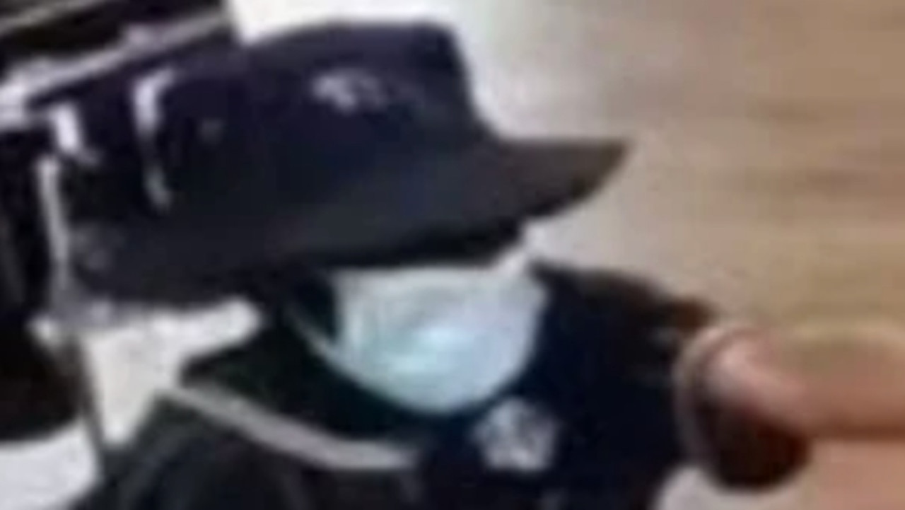 Police hunt for machete-wielding robbers