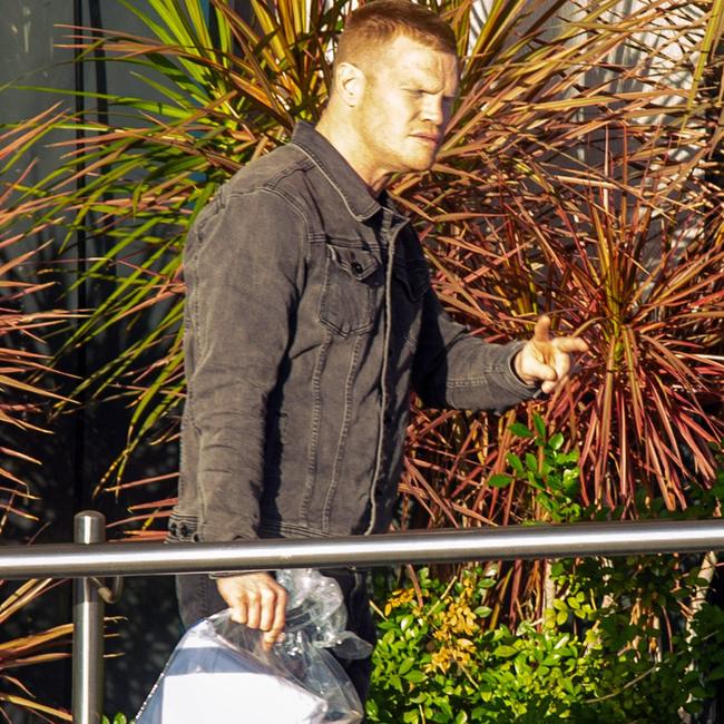 Brett Dallas leaving Mackay police precinct after he was given immediate parole in April 2021. Photo: Daryl Wright.