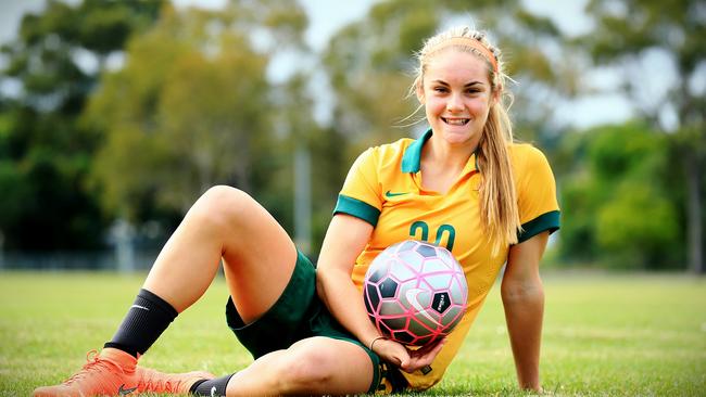 Western Sydney Wanderers Re Sign Matildas Teen Ellie Carpenter For W League Women In Sport Football Swoop Daily Telegraph