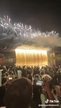 Brisbane Riverfire fireworks over Story Bridge