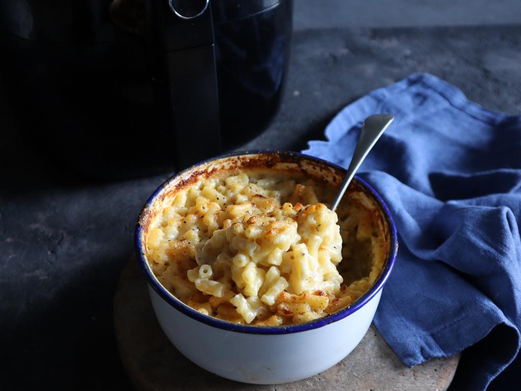 How to make the best Mac and Cheese in an airfryer. Picture: Tristan Lutze