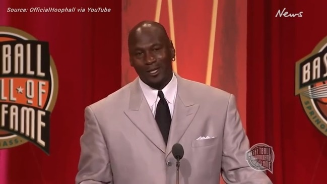 Michael Jordan calls out former Bulls general manager in Hall of Fame speech